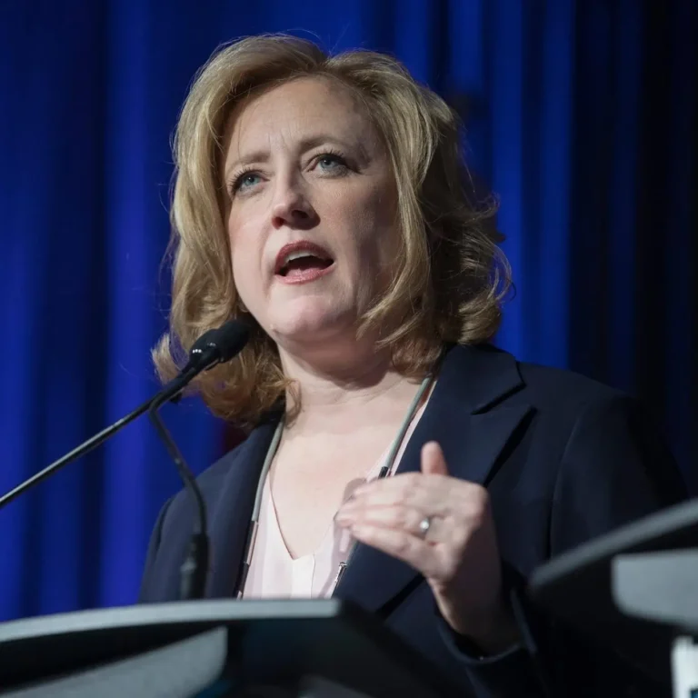 Lisa Raitt
