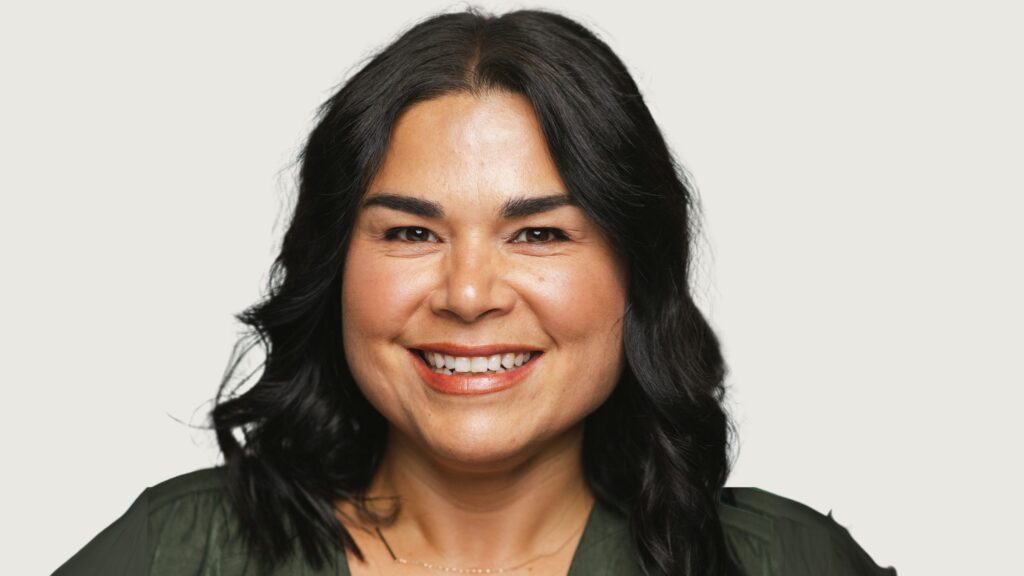 Jenn Harper, female founder of Cheekbone Beauty